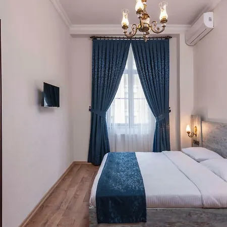 アパートホテル Element Garden 4*