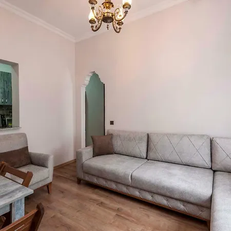 アパートホテル Element Garden 4*