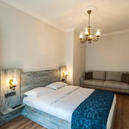 Element Garden Aparthotel 4*