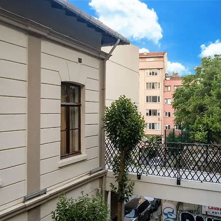 Hotel de apartamente Element Garden 4*