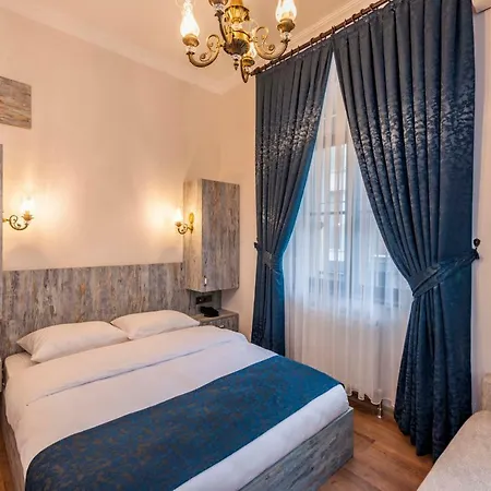 Element Garden Aparthotel 4*